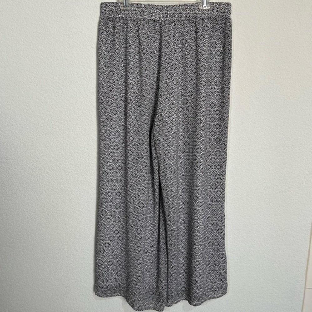 CATO Black & White Wide Leg Palazzo Breezy Pants Fully Lined Pockets Size 10